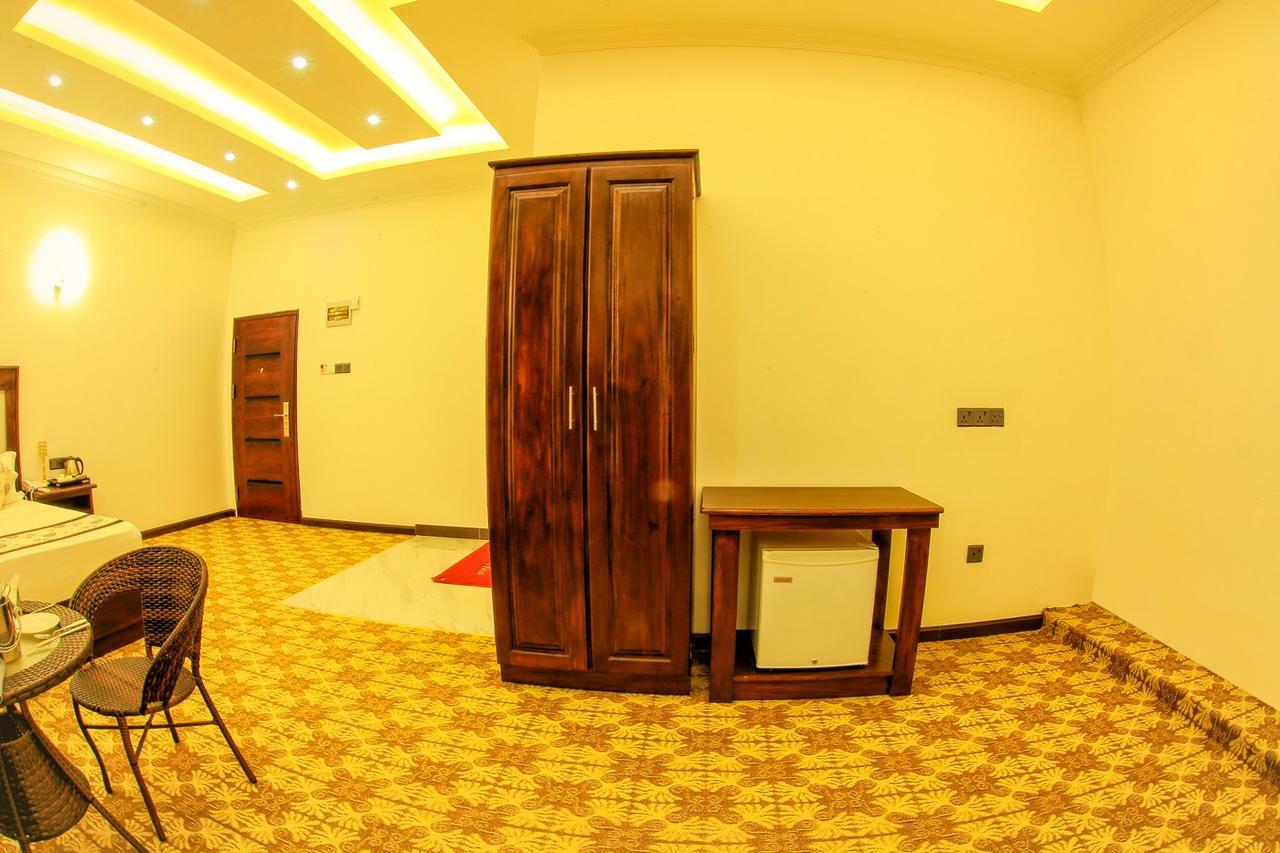 Euro Star Hotel Katunayaka Exteriér fotografie