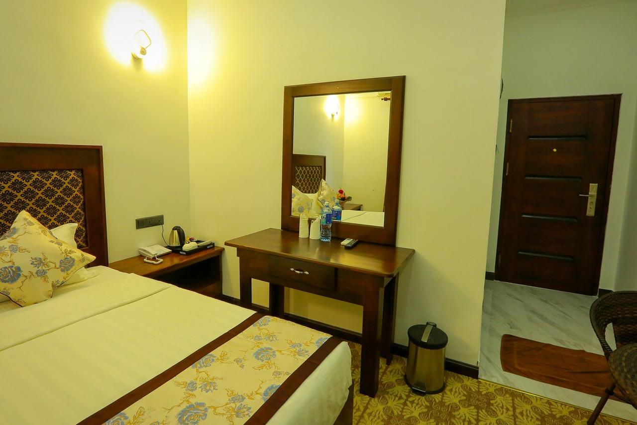 Euro Star Hotel Katunayaka Exteriér fotografie