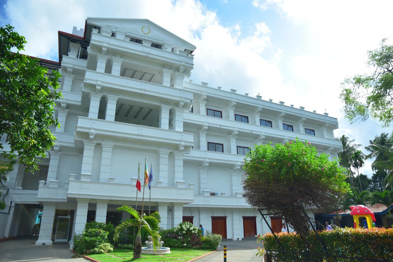 Euro Star Hotel Katunayaka Exteriér fotografie