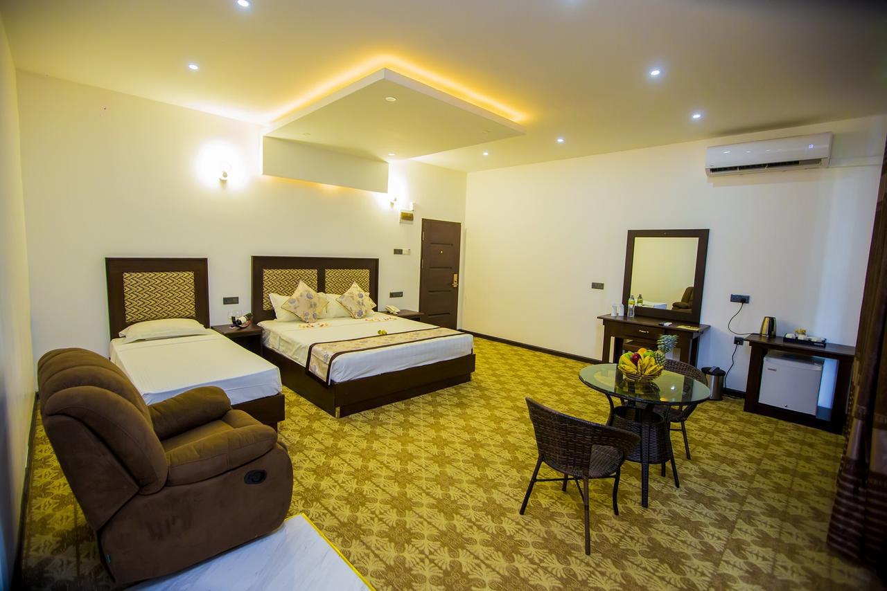 Euro Star Hotel Katunayaka Exteriér fotografie
