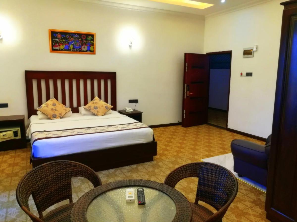Euro Star Hotel Katunayaka Exteriér fotografie